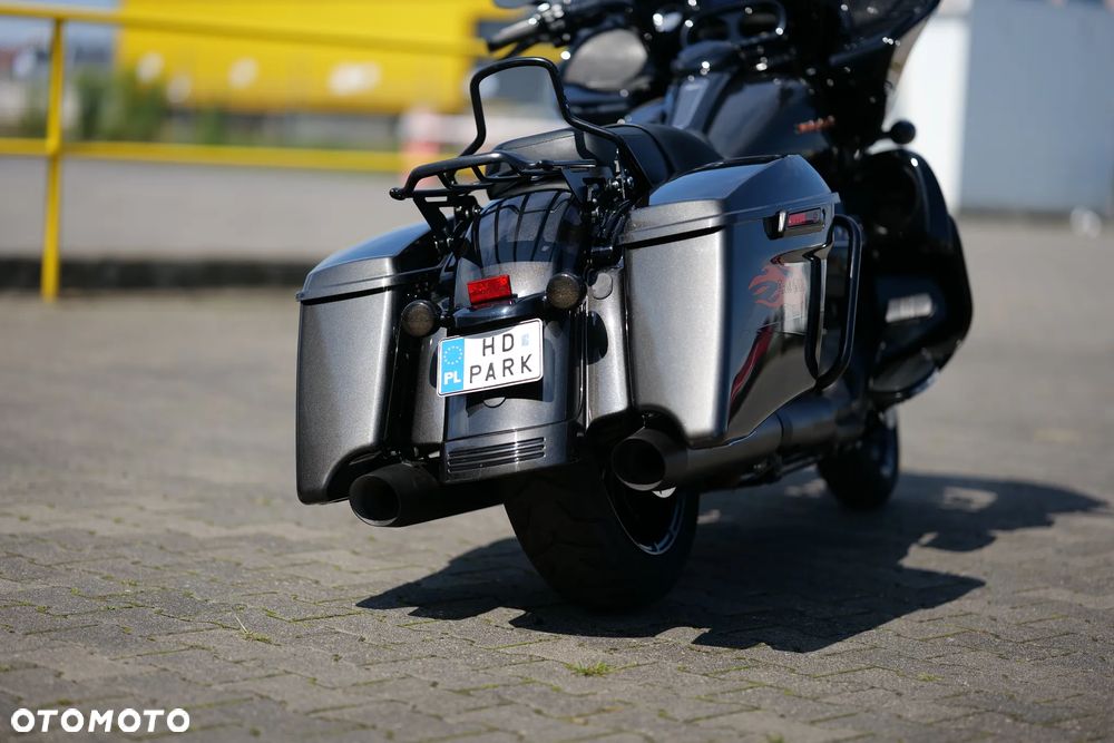 Harley-Davidson Touring Road Glide - 26