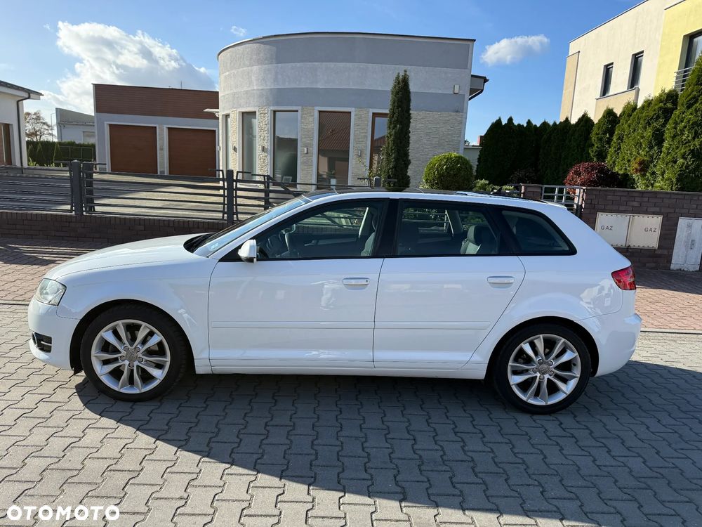 Audi A3 Sportback - 12