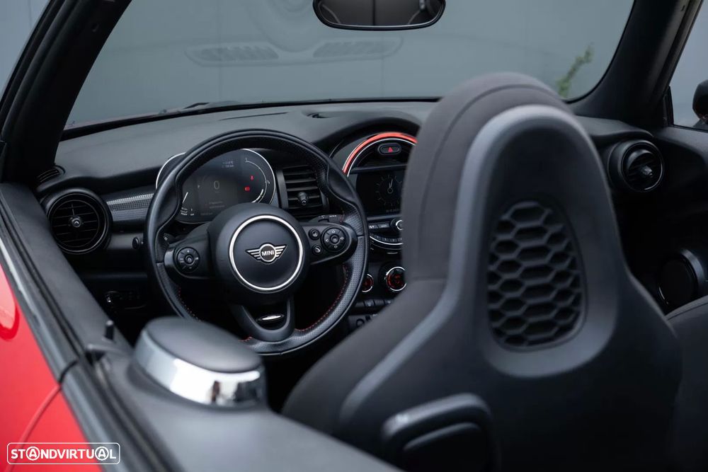 MINI Cabrio Cooper Premium Plus JCW Auto - 27
