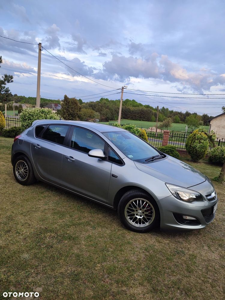 Opel Astra 1.4 Turbo Exklusiv - 3