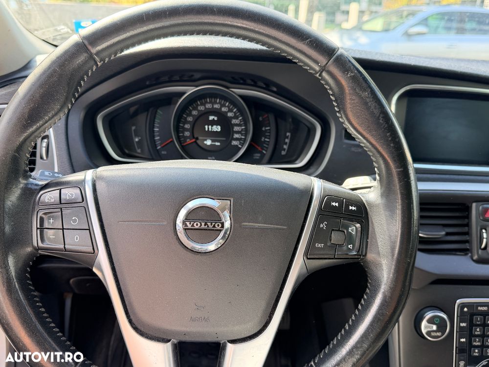 Volvo V40 D2 Aut. Momentum - 8