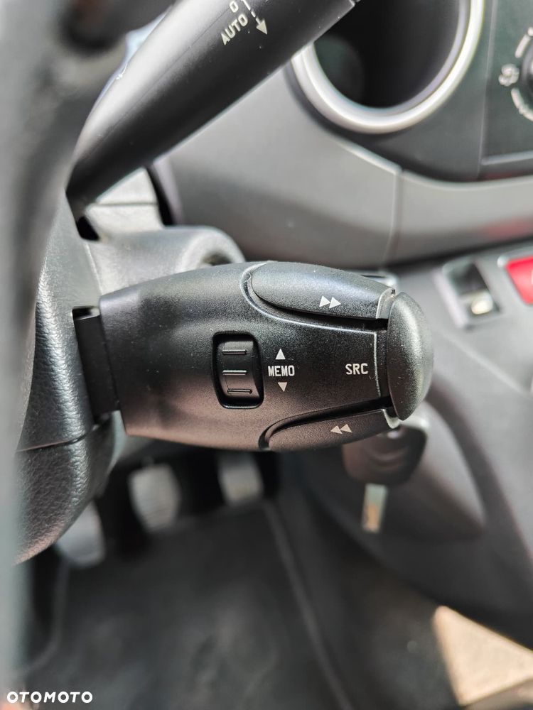 Citroën Berlingo Multispace BlueHDi 100 FEEL - 18