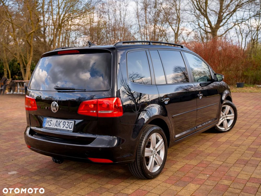 Volkswagen Touran 2.0 TDI DPF BlueMotion Technology DSG Life - 16