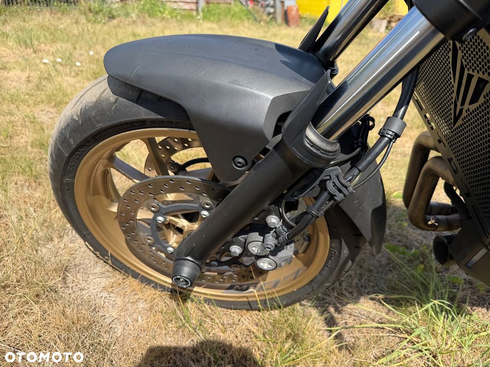 Yamaha MT - 10