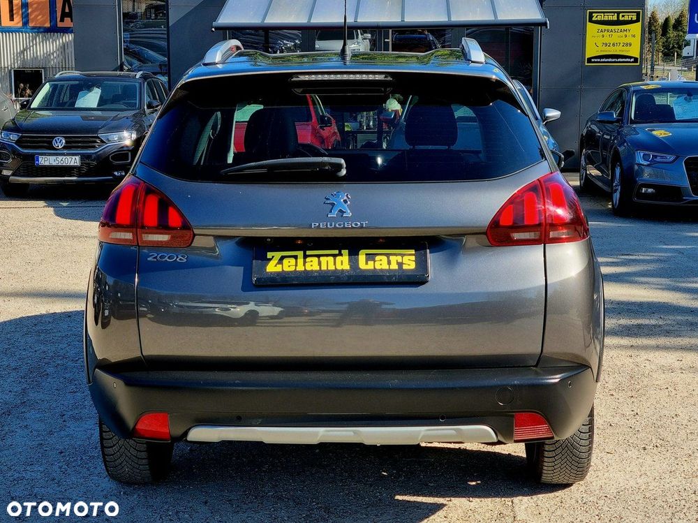 Peugeot 2008 1.5 BlueHDi Allure S&S - 6