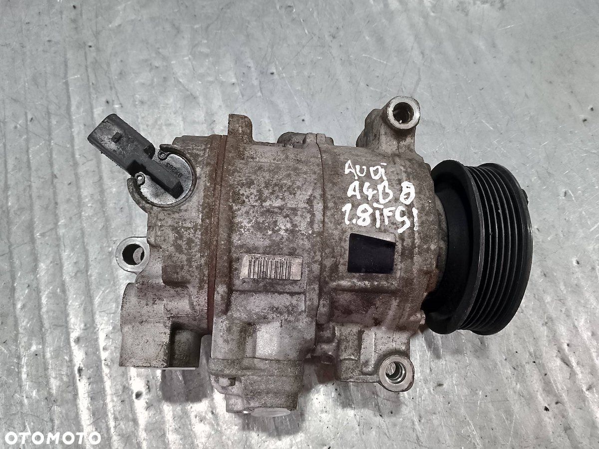 POMPA, SPRĘŻARKA KLIMATYZACJI AUDI A4 B8 1.8 TFSI - 1