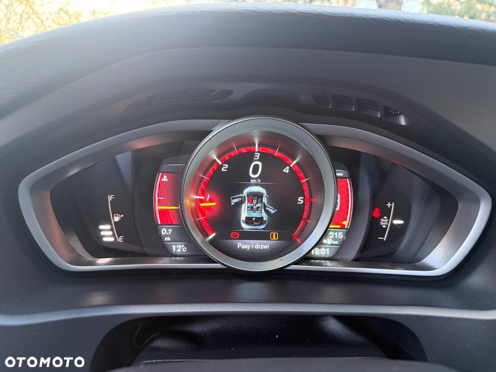 Volvo V40 D4 Ocean Race - 16