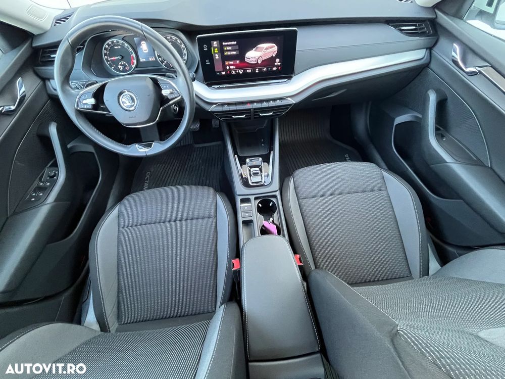 Skoda Octavia 2.0 TDI DSG Ambition - 11