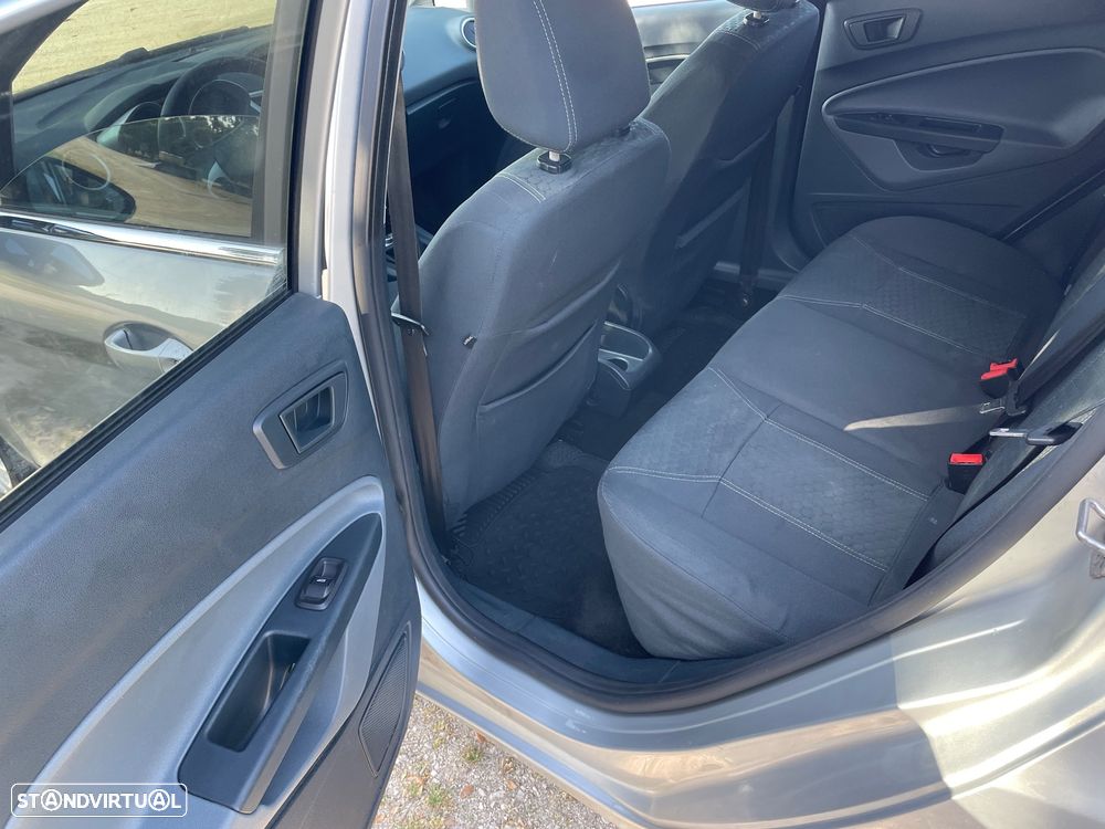 Ford Fiesta 1.4 TDCI Titanium - 20