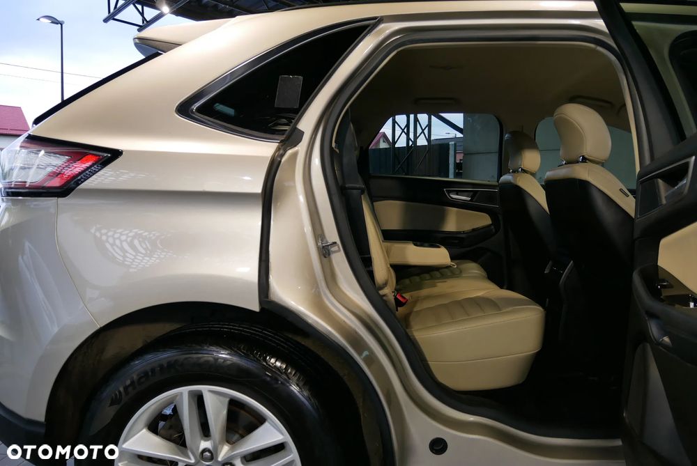Ford Edge - 11