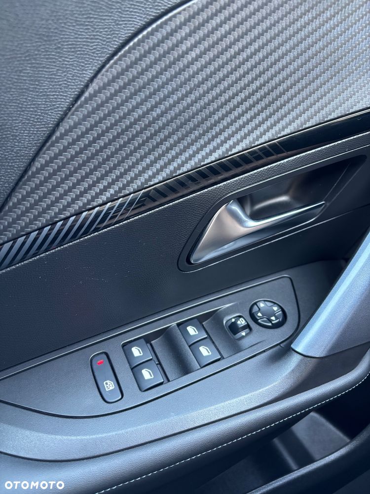 Peugeot 2008 PureTech 130 EAT8 Allure - 9