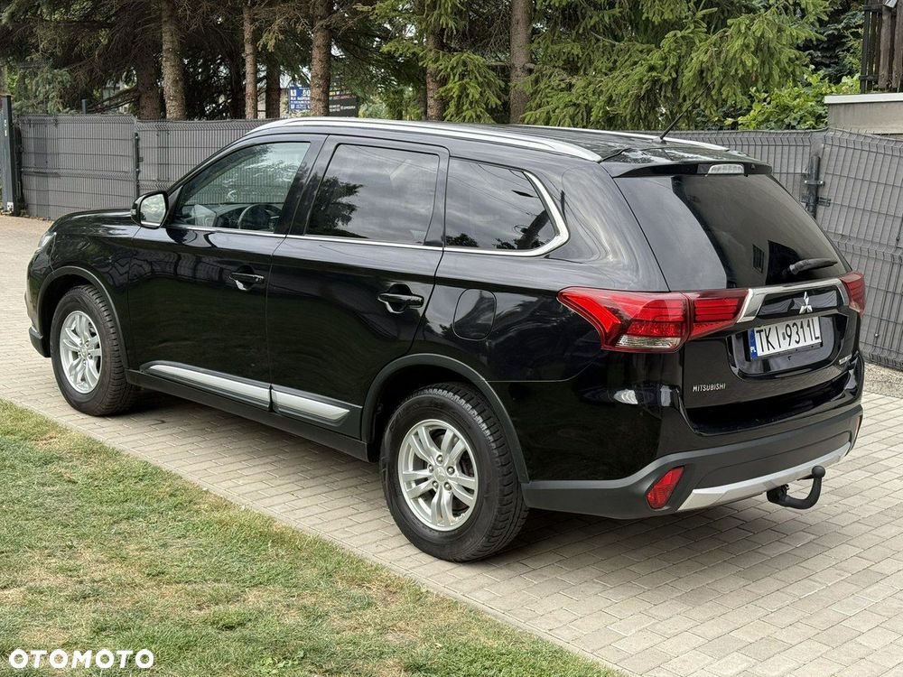 Mitsubishi Outlander - 4