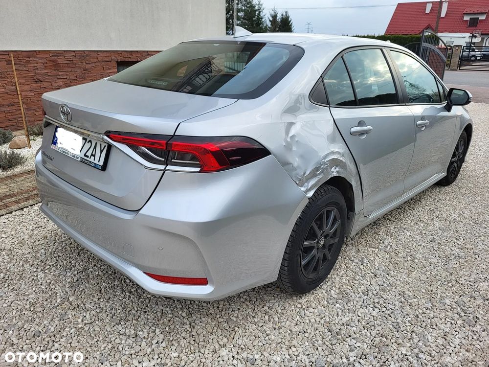 Toyota Corolla 1.6 Active - 11