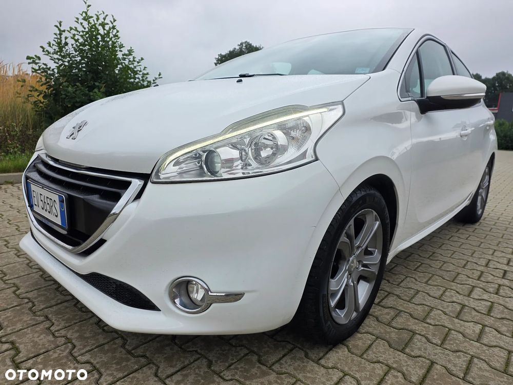 Peugeot 208 1.2 PureTech Allure - 2
