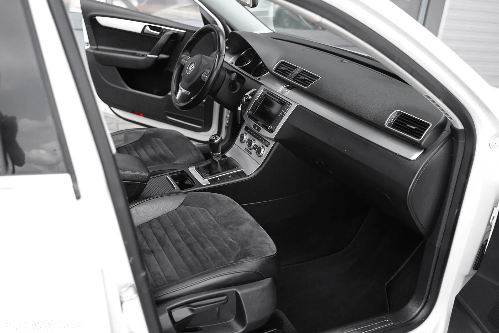 Volkswagen Passat 2.0 TDI Highline - 8