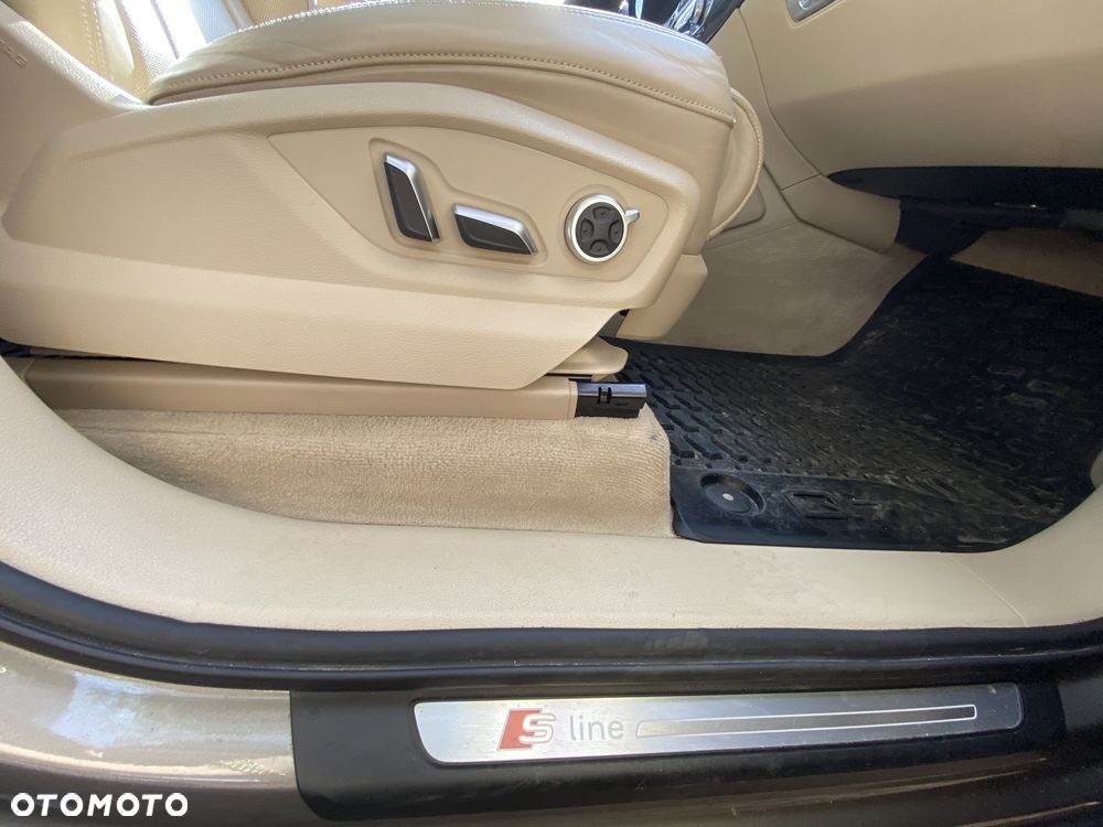 Audi Q7 - 30