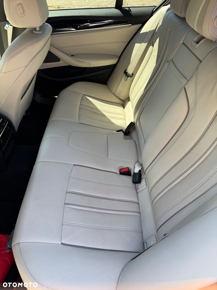BMW Seria 5 525d - 7