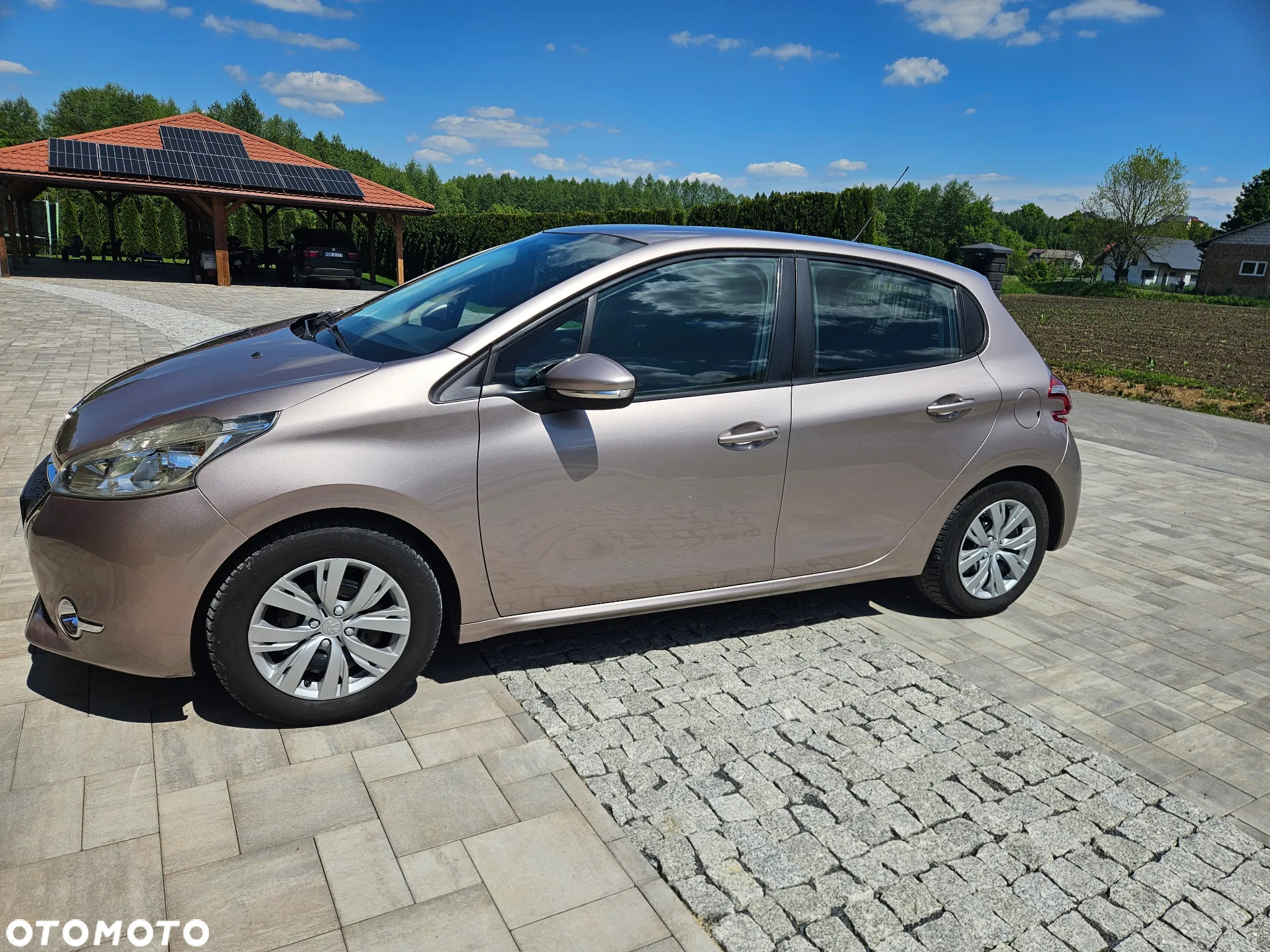 Peugeot 208 1.2 PureTech GPF Allure S&S - 16