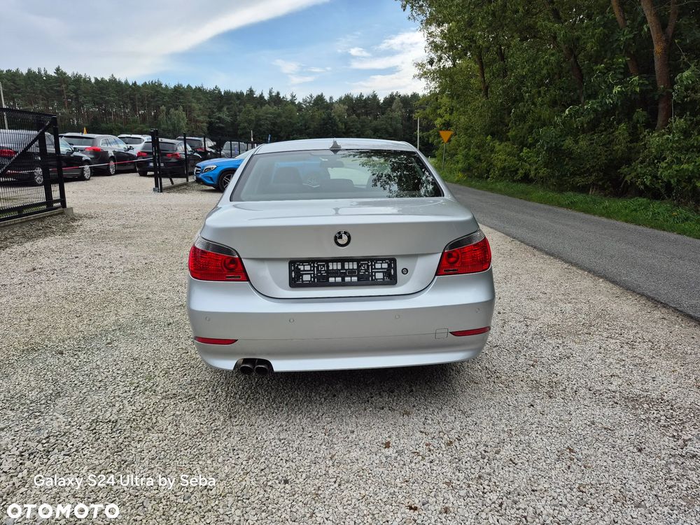 BMW Seria 5 523i - 6