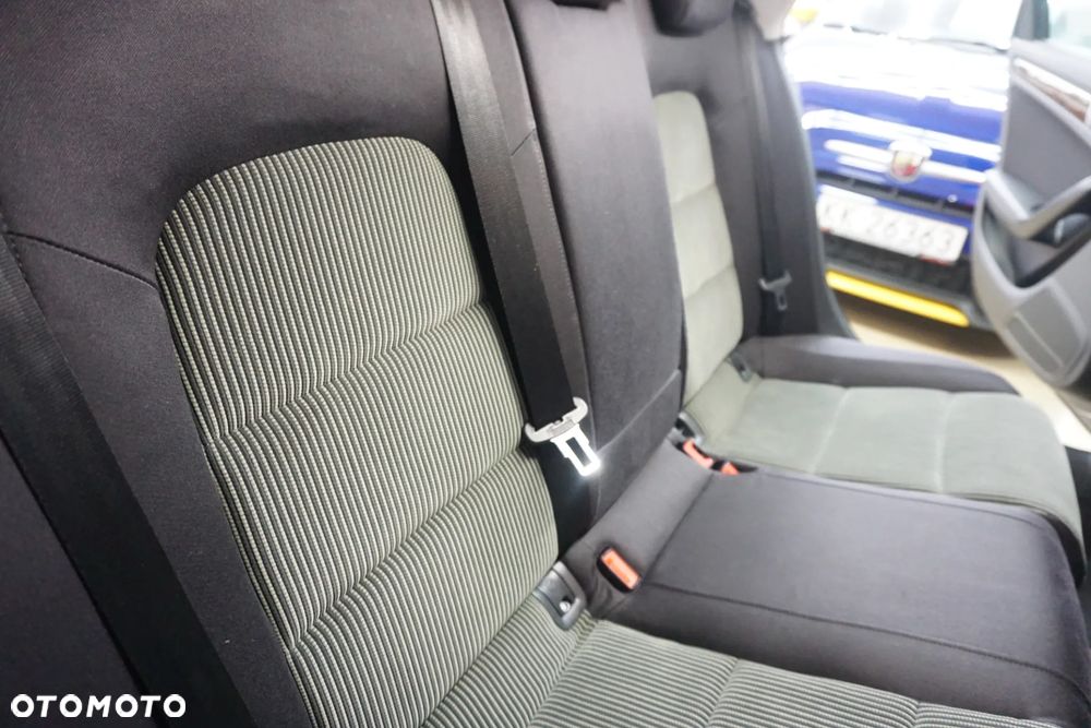 Audi A4 Avant 2.0 TDI - 27