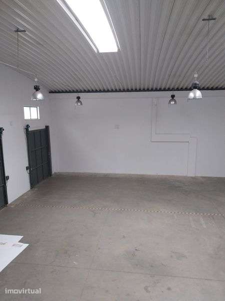 Armazém 350 m² + 400 m² Logradouro | Santa Marta de Corroios | Excelen - Grande imagem: 3/12