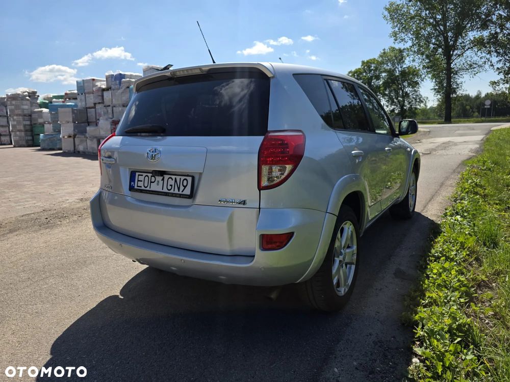 Toyota RAV4 2.2 D-4D Sol 180 - 4
