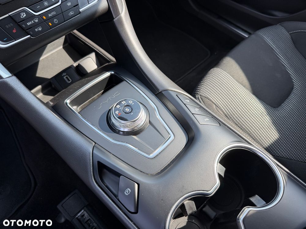 Ford Mondeo 2.0 EcoBlue Titanium - 14