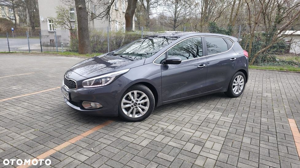 Kia Ceed 1.6 CRDi 136 ISG Spirit - 6
