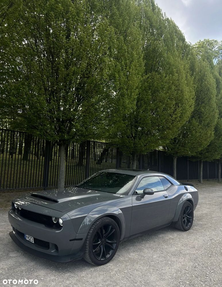Dodge Challenger - 4