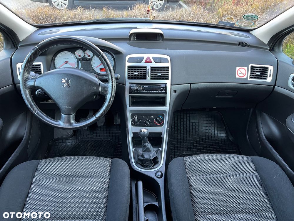 Peugeot 307 HDi 110 Premium - 12