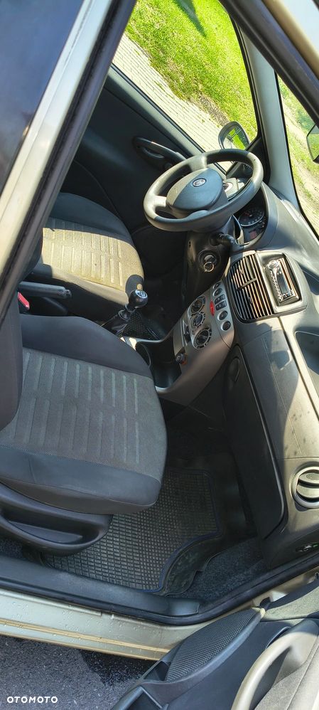 Fiat Punto - 8