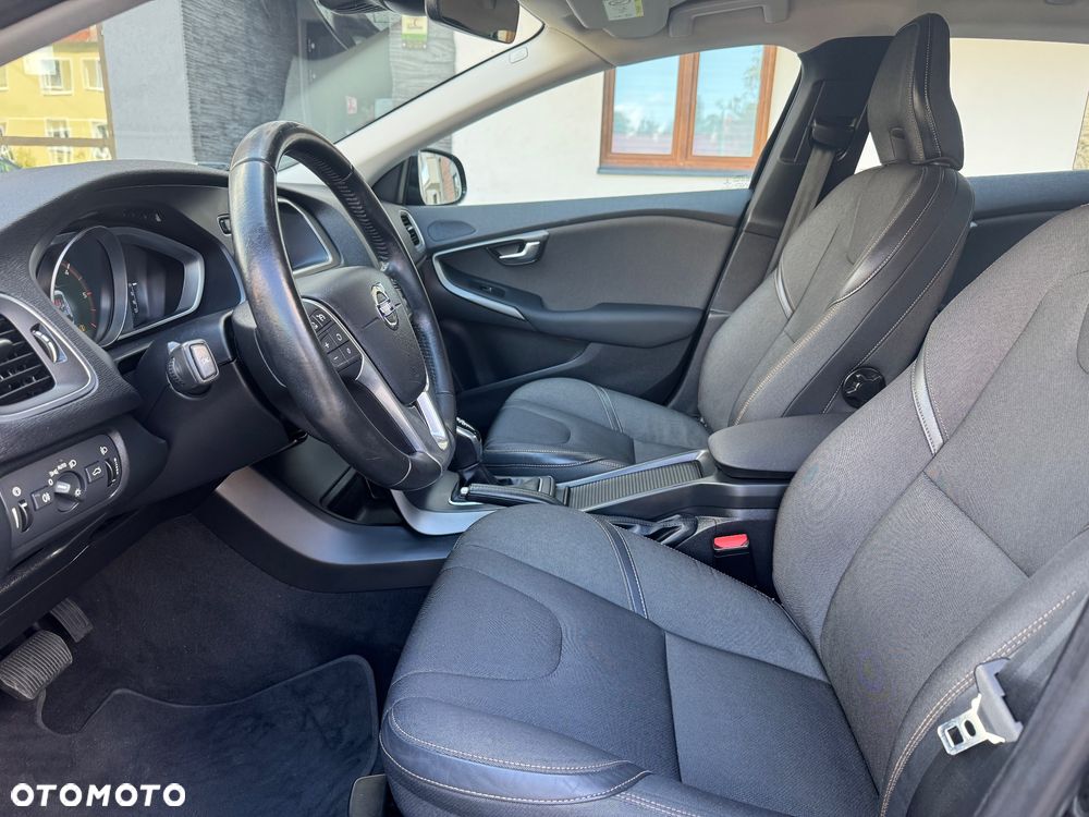Volvo V40 Cross Country D2 Geartronic Summum - 19