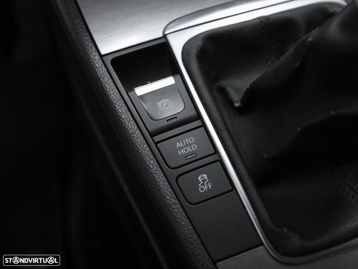 VW Passat Variant 2.0 TDi Confortline - 20