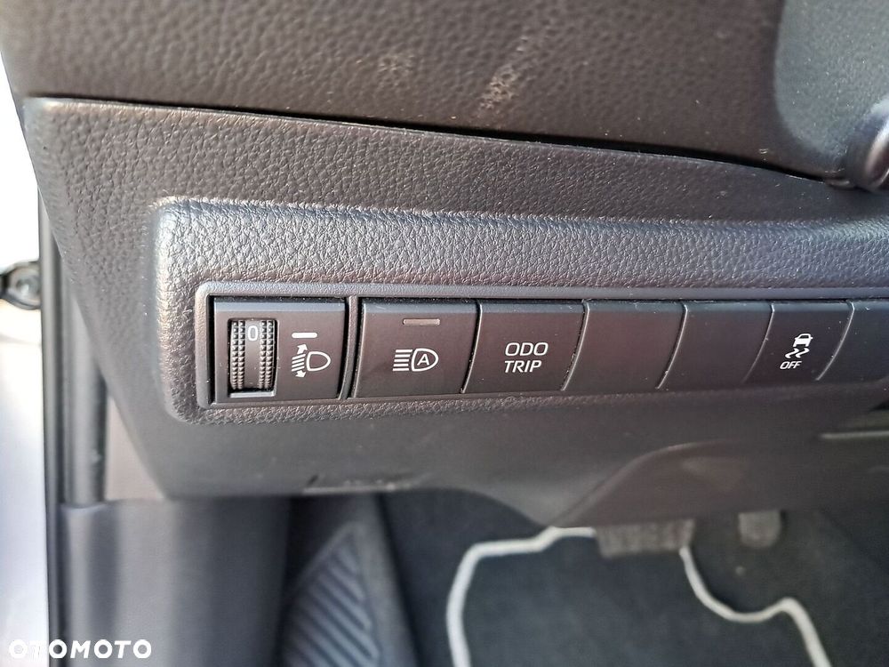 Toyota Corolla 2.0 Hybrid Comfort - 22