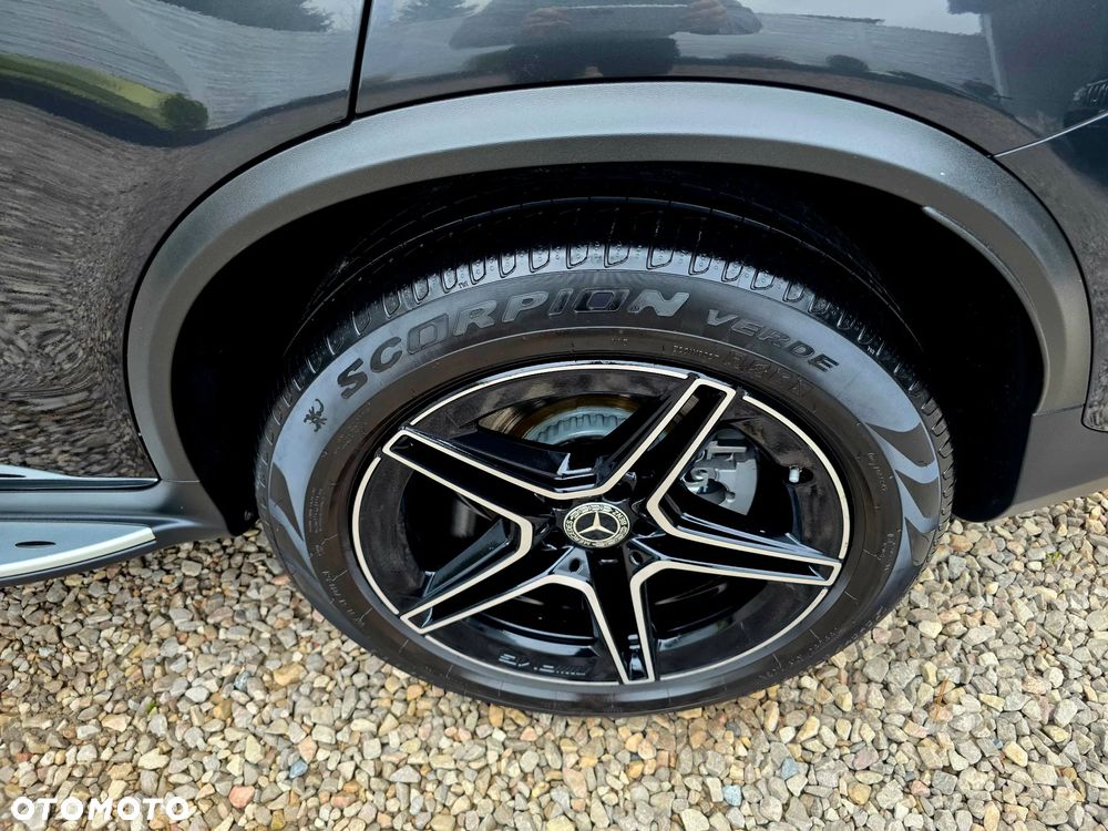 Mercedes-Benz GLC - 29