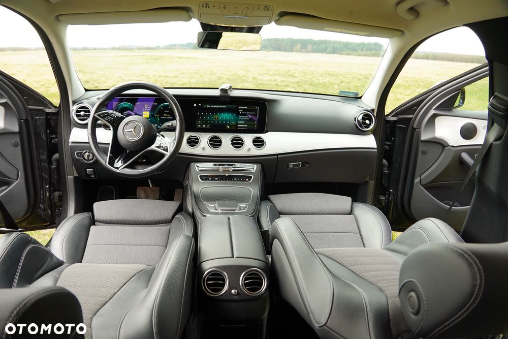 Mercedes-Benz Klasa E 220 d 4-Matic AMG - 26