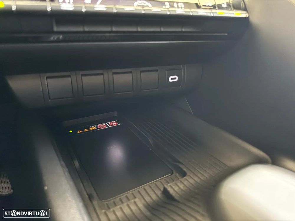 Toyota C-HR 1.8 Hybrid Lounge - 32