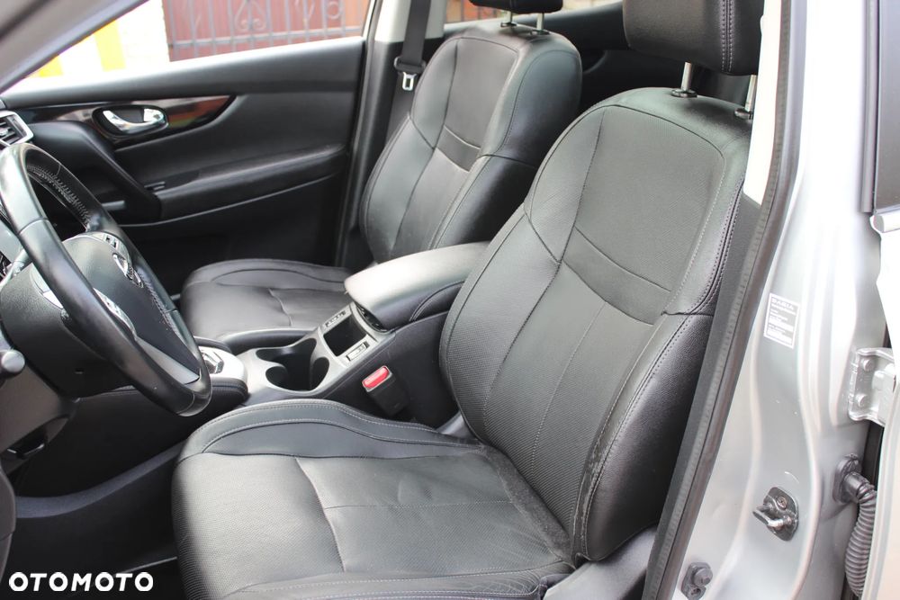 Nissan Qashqai 1.6 DCi Xtronic TEKNA - 16