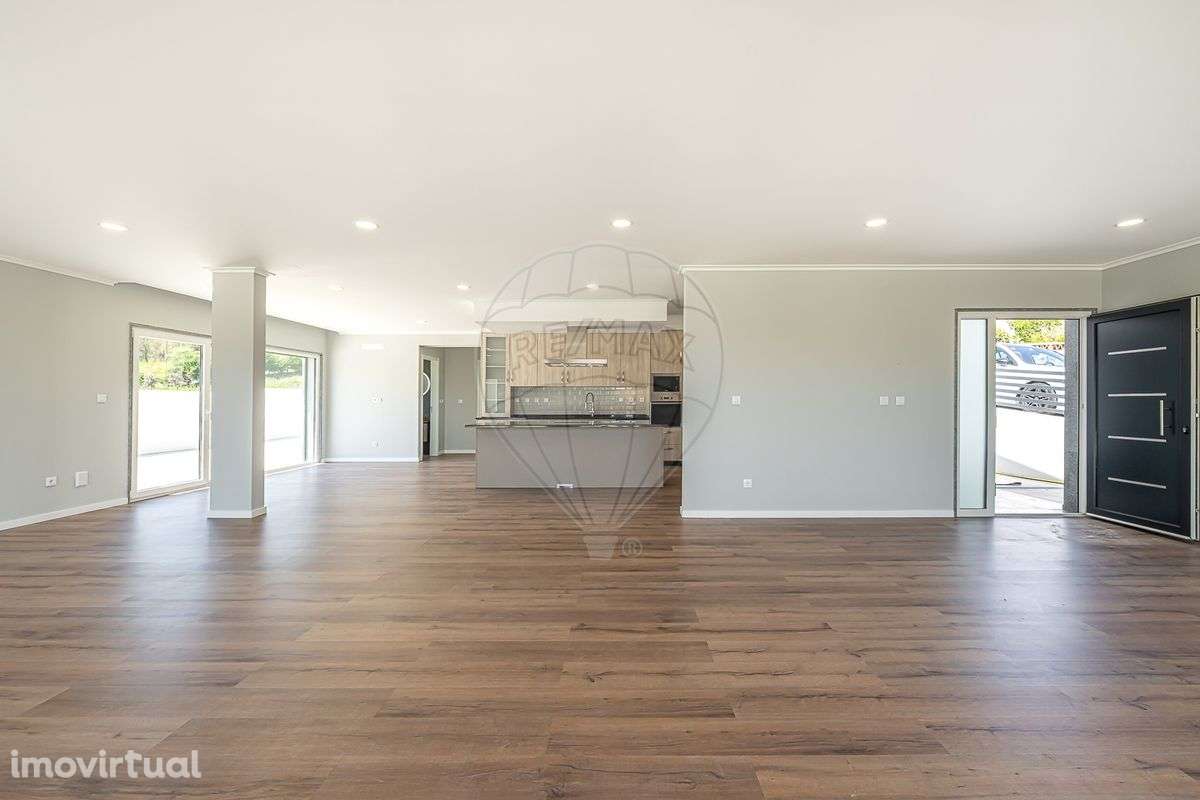 Moradia T6 para venda - Grande imagem: 4/32