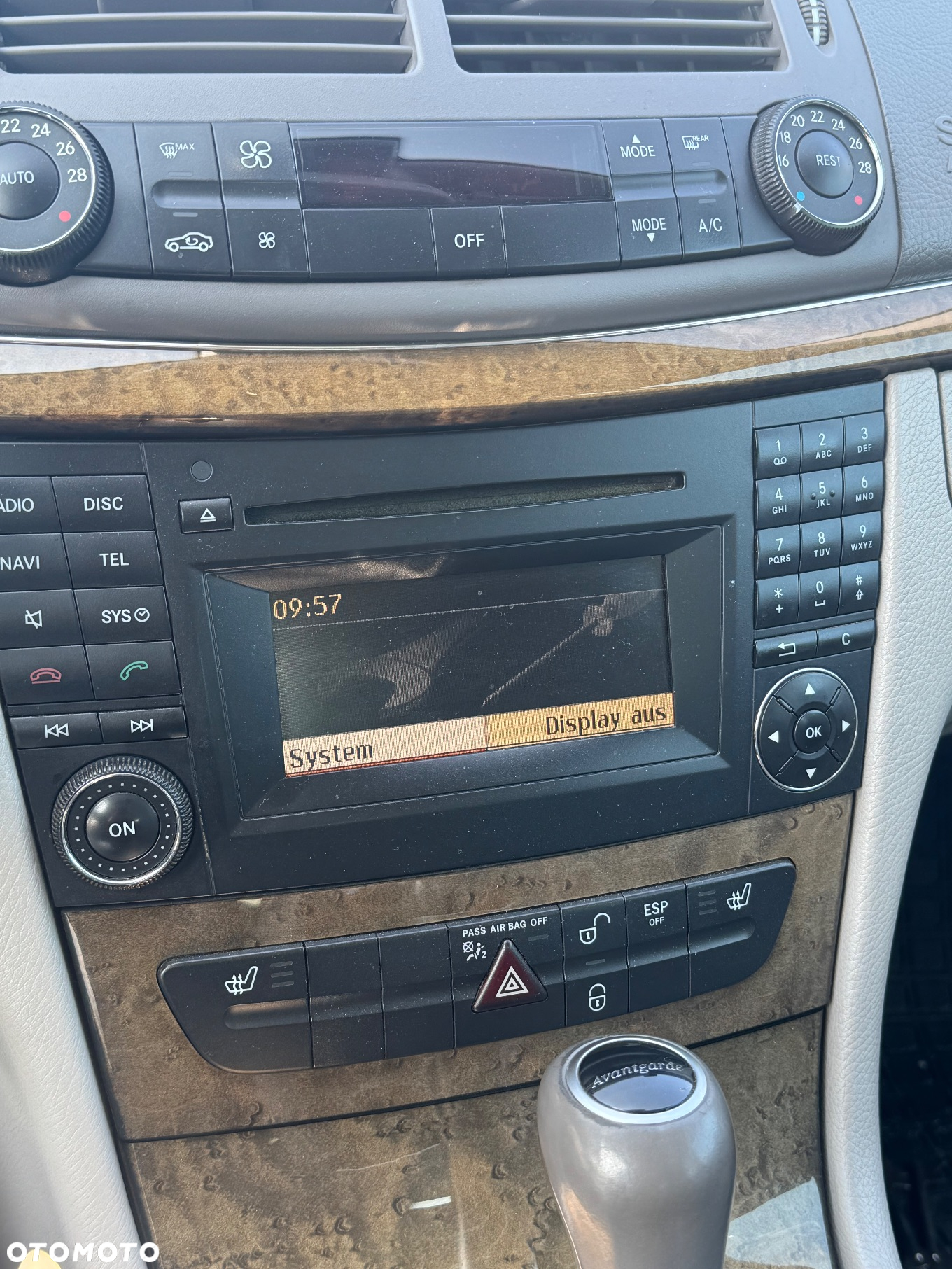 Mercedes-Benz Klasa E 220 T CDI Automatik Avantgarde - 12