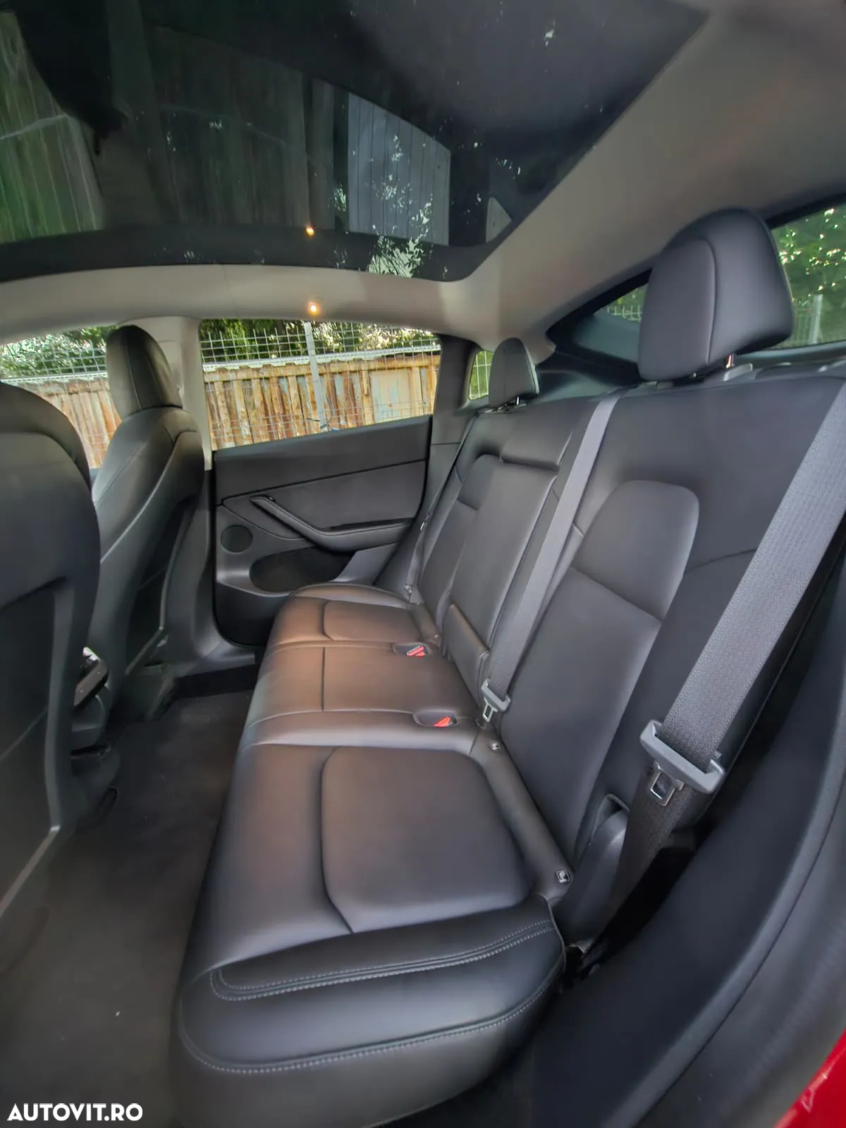 Tesla Model Y Long Range Dual Motor AWD - 11