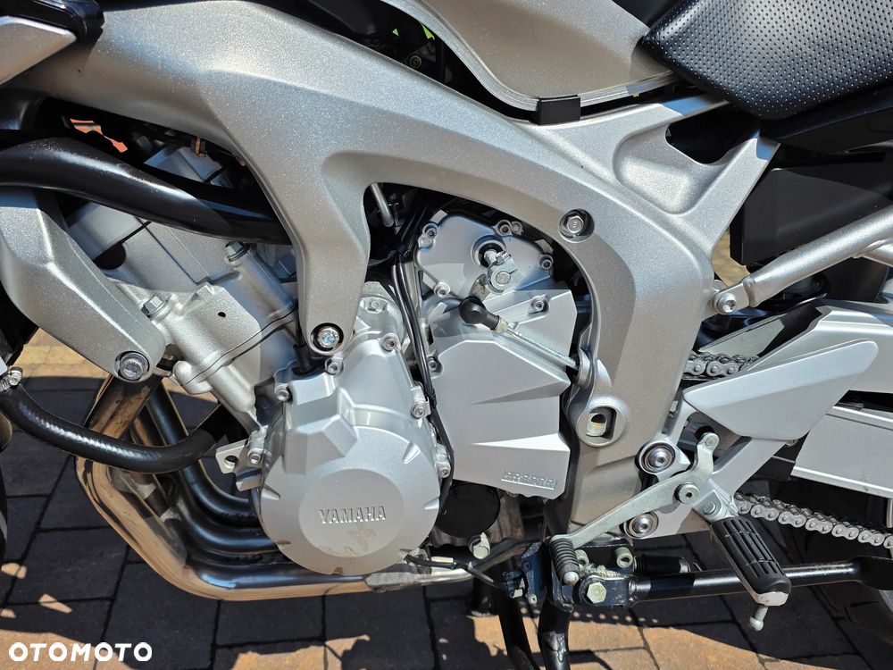 Yamaha FZ6 - 10