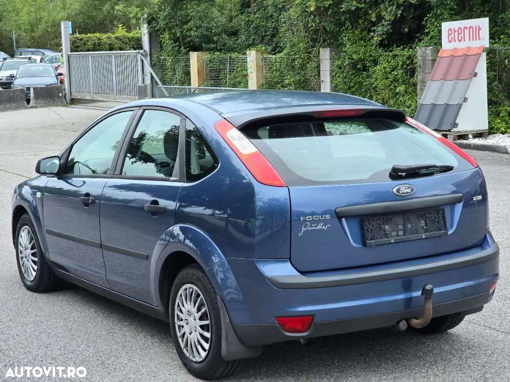 Ford Focus Turnier 1.6 TDCi ECOnetic 88g Start-Stopp-Sy Trend - 4