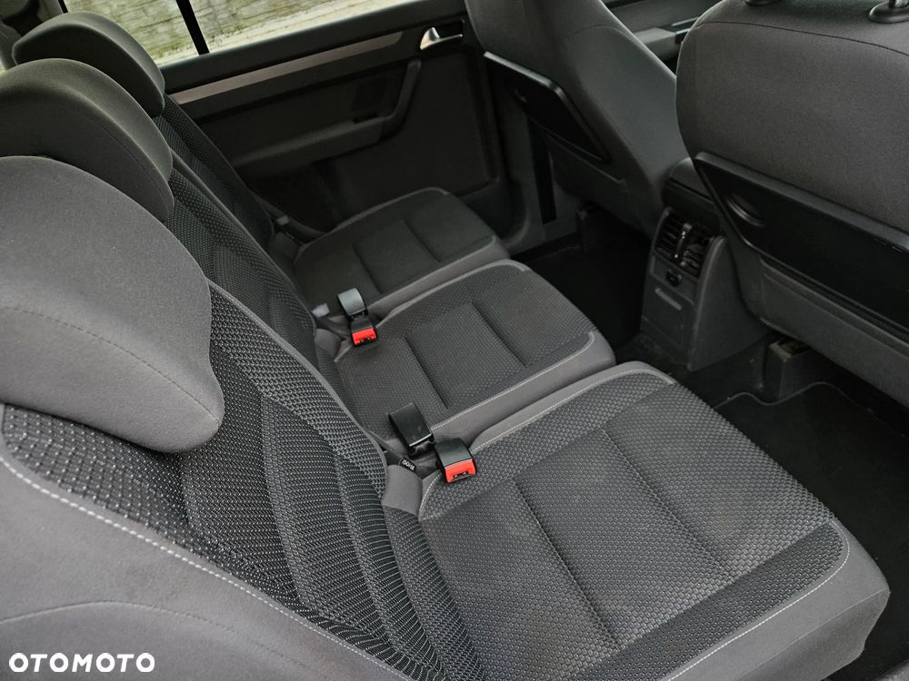 Volkswagen Touran 1.6 TDI DPF BlueMotion Technology Comfortline - 24