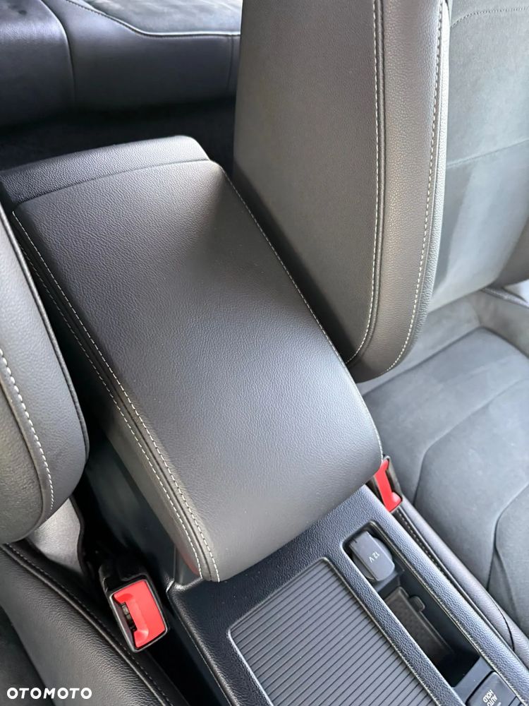 Volkswagen Arteon 2.0 TSI R-Line DSG - 17