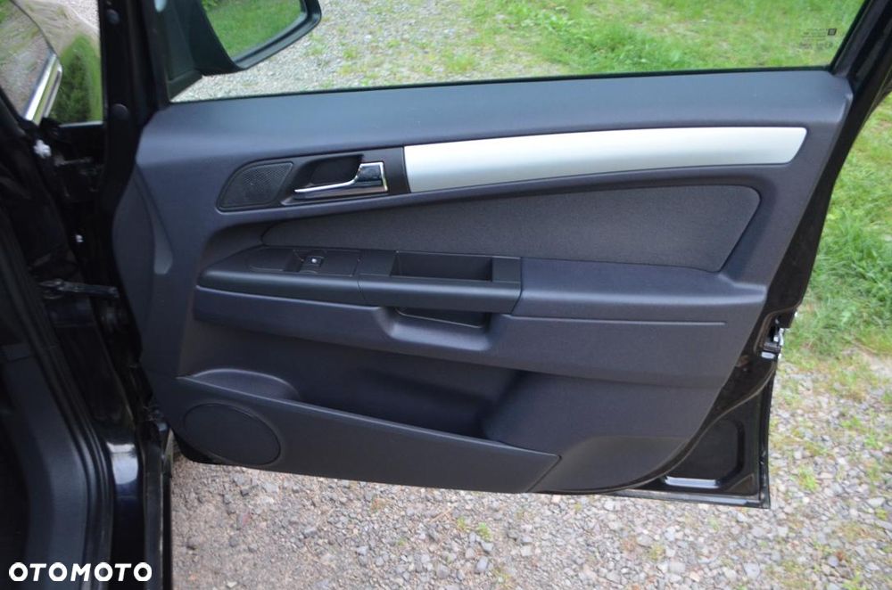 Opel Zafira 1.6 - 16
