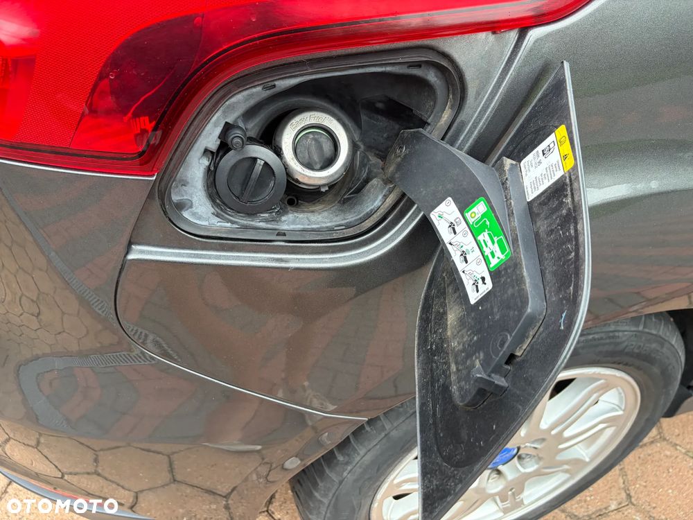 Ford Focus 1.6 SYNC Edition - 19