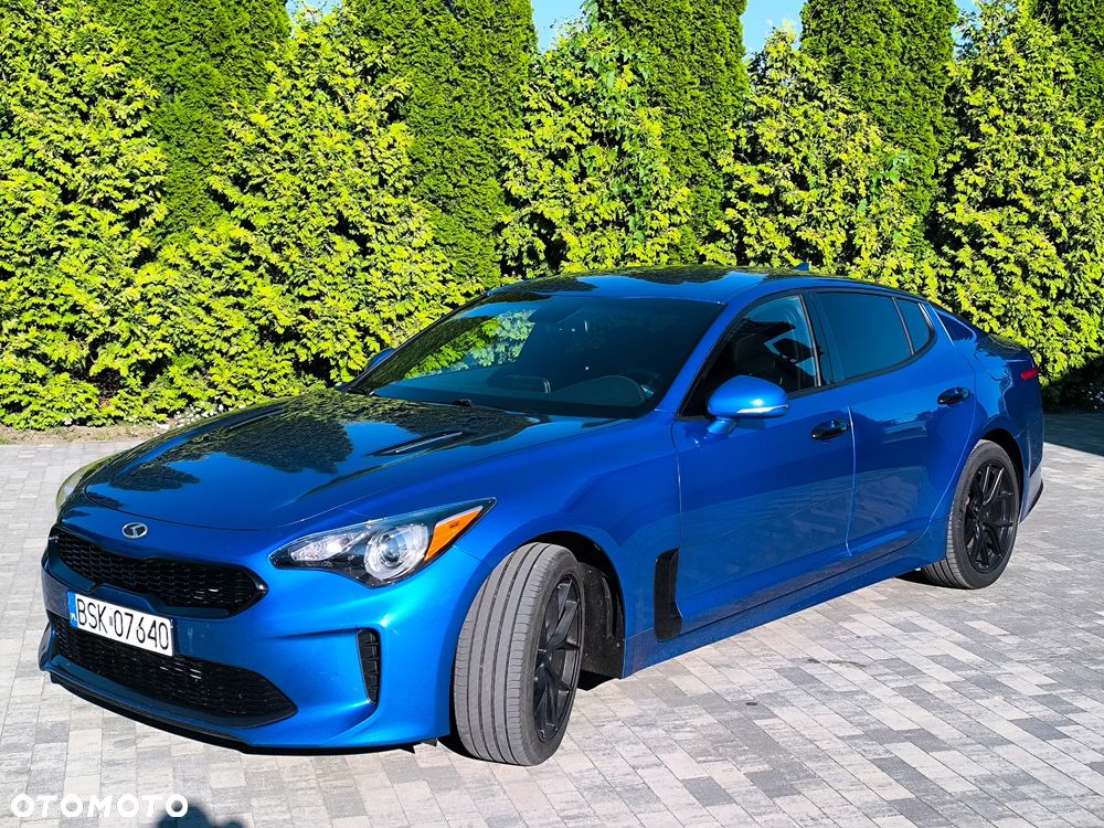 Kia Stinger - 1