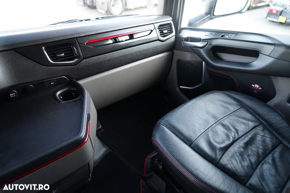 Scania S 530 / V8 / RETARDER / I-PARK COOL - 32