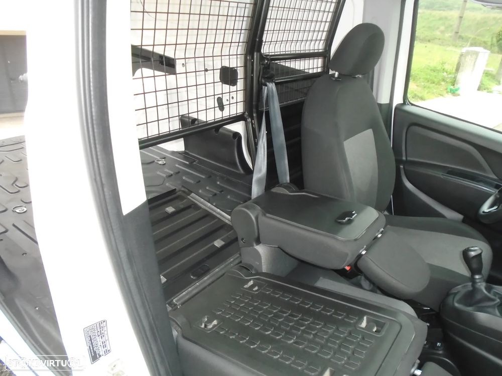 Fiat Doblo 1.3 M-JET 95 CV-  3 LUGARES-NACIONAL- IVA DEDUTIVEL - 15